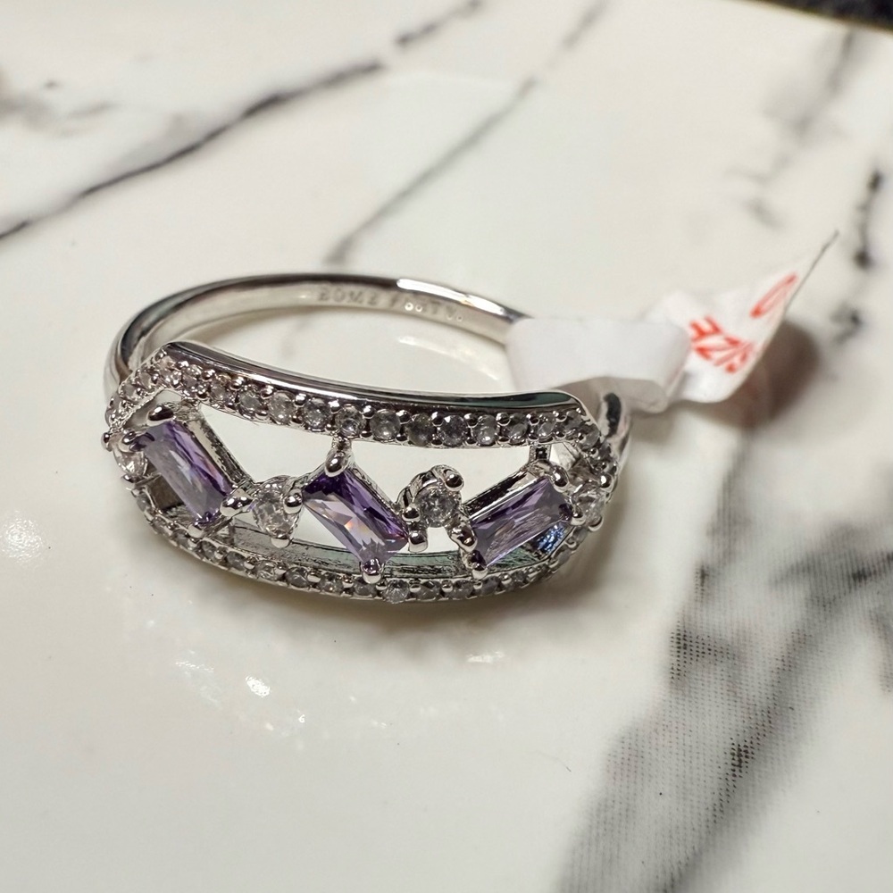 “Maze of Sparkle” bomb party ring 💎